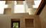 Interno con muro libreria